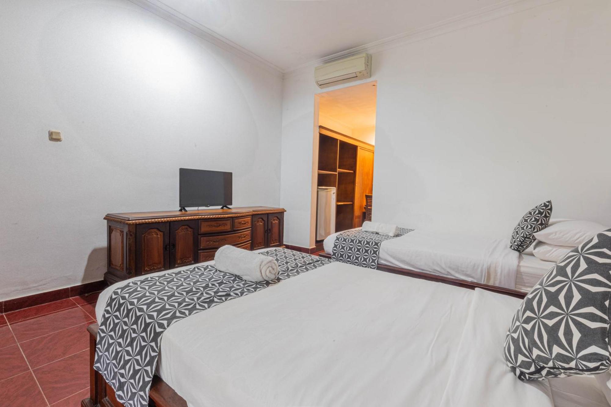 Puri Mango Guest House Sanur 外观 照片